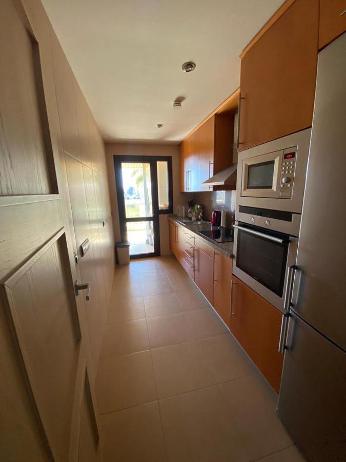 Puerto de la Duquesa beachfront apartment Manilva Exterior foto
